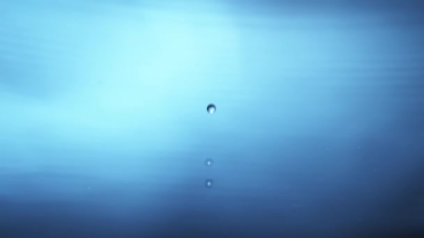 Super Slow Motion Splashing Water Drops Filmed High Speed Cinema — Stock Video