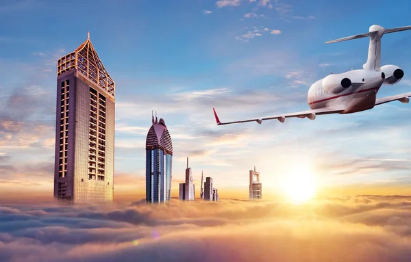 Aereo Jet Privato Che Vola Sopra Città Dubai Bella Luce — Foto Stock