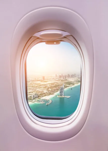 Interno Dell Aereo Con Vista Finestra Sulla Città Dubai Emirati — Foto Stock