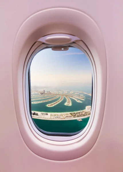 Interior Avião Com Vista Para Janela Cidade Dubai Emirados Árabes — Fotografia de Stock