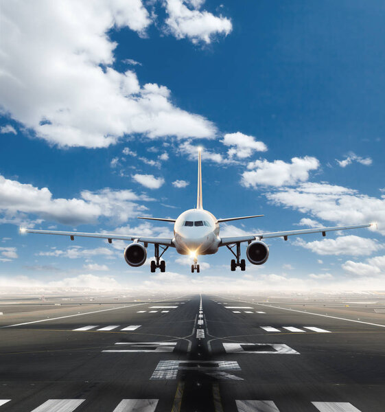 Взятие взлетно-посадочной полосы коммерческим самолетом
