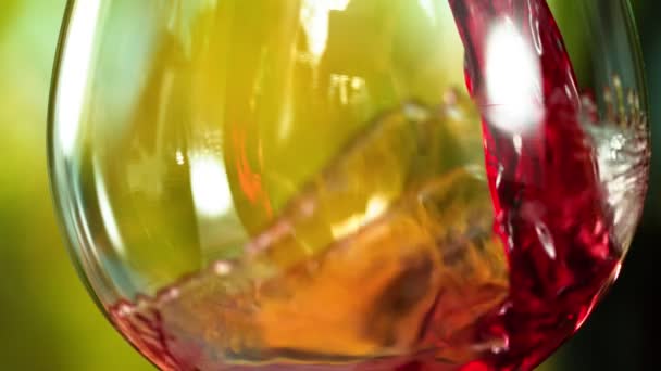 Super Slow Motion Spruzzi Vino Rosso Dettaglio Girato Cinepresa Alta — Video Stock