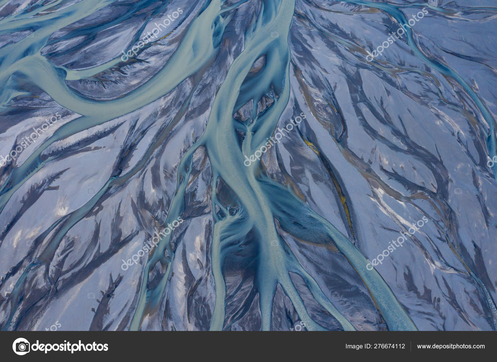 从鸟瞰图拍摄的河床，冰岛——图库图片© jag_cz #276674112