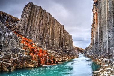 Studlagil bazalt kanyonu, İzlanda