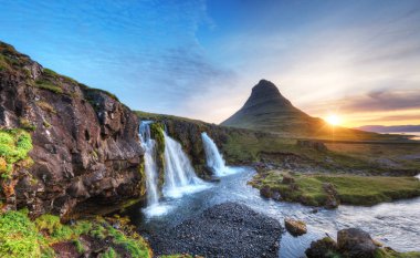 Kirkjufell dağın şelaleler, İzlanda ile