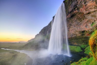 Seljalandfoss in beautiful sunset Light, İzlanda.