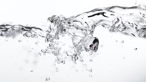 Movimento Super Lento Espirrar Água Isolada Fundo Branco Filmado Câmera — Vídeo de Stock