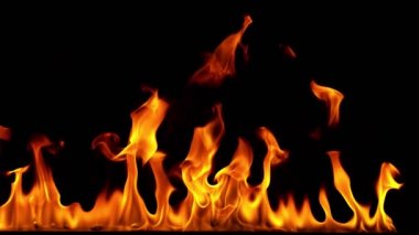 Siyah arka plan üzerinde izole yangın hattı süper yavaş hareket. Yüksek hızlı sinema kamera, 1000 fps filme