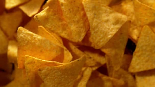 Super Cámara Lenta Chips Tortilla Voladores Sobre Fondo Negro Filmado — Vídeos de Stock