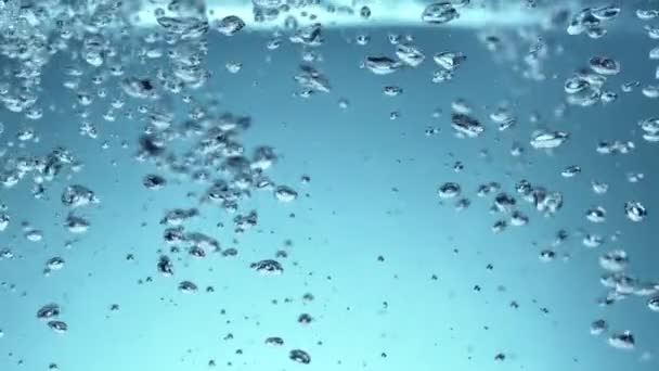バブリング水のスーパースローモーションを詳細に 非常に高速カメラで撮影 1000 Fps — ストック動画