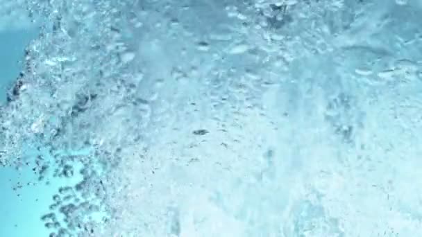 Сверхмедленное Движение Пузырящейся Воды Деталях Снято Высокоскоростную Камеру 1000 Кадров — стоковое видео