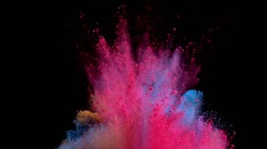 Siyah arka planda izole edilmiş süper yavaş renkli barut patlaması. Yüksek hızlı sinema kamerası, 1000fps.