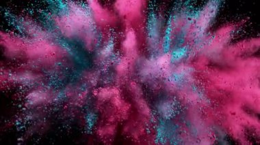 Siyah arka planda izole edilmiş süper yavaş renkli barut patlaması. Yüksek hızlı sinema kamerası, 1000fps.