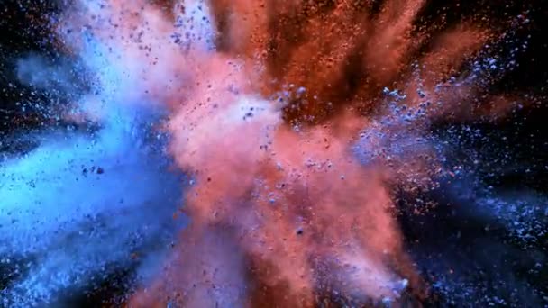 Siyah Arka Planda Izole Edilmiş Süper Yavaş Renkli Barut Patlaması — Stok video