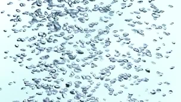 Сверхмедленное Движение Пузырящейся Воды Белом Фоне Съемки Высокой Скорости Кинокамеры — стоковое видео