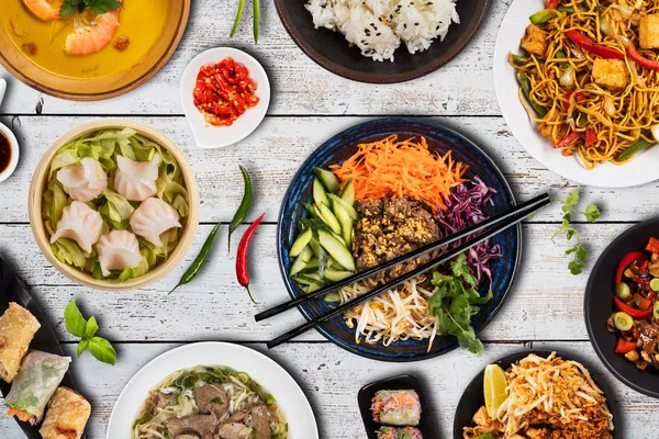 Composición vista superior de varios alimentos asiáticos —  Fotos de Stock