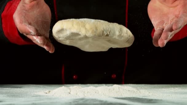 Super Powolny Ruch Spadania Ciasta Drożdżowego Mąki Nagrywane Szybkim Aparacie — Wideo stockowe