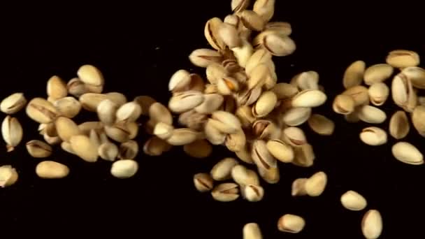 Super Cámara Lenta Pistachos Voladores Colisión Nueces Filmado Cámara Cine — Vídeo de stock