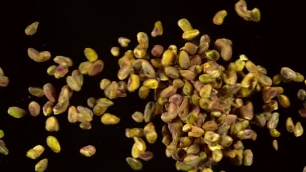 Super Cámara Lenta Pistachos Voladores Colisión Nueces Filmado Cámara Cine — Vídeo de stock