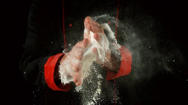 Gefrierbewegung Des Herdes Mit Klatschenden Händen Mit Mehl Konzept Zur — Stockfoto