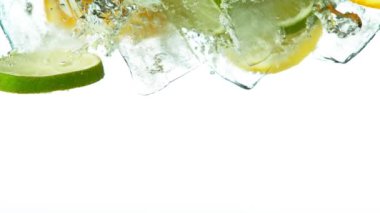 Limonlu, portakallı ve limonlu süper yavaş hareket. Yüksek hızlı sinema kamerası, 1000 fps..