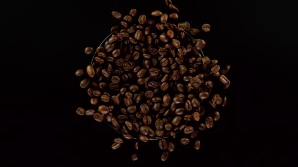 Super Slow Motion Chicchi Caffè Rotanti Sfondo Nero Girato Cinepresa — Video Stock