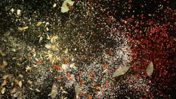 Сверхмедленное Перемешивание Летающих Пряностей Снято Камеру Высокоскоростного Кино 1000 Кадров — стоковое видео