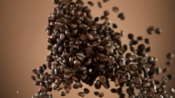 Super Slow Motion Coffee Beans Collision Filmed High Speed Cinema — Stock Video
