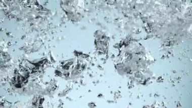 Kaynayan suyun çok yavaş hareket etmesi. Yüksek hızlı sinema kamerası, 1000 fps..