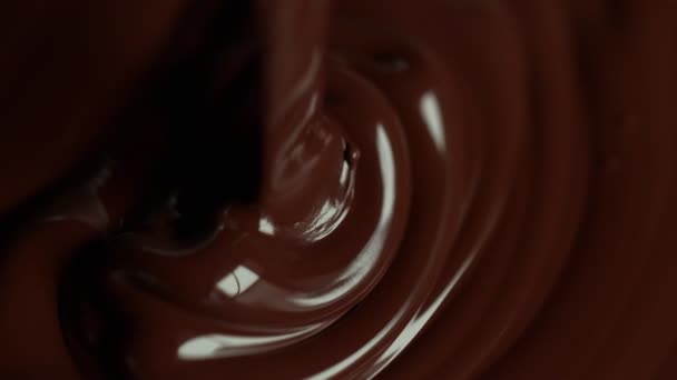 Super Cámara Lenta Verter Chocolate Caliente Filmado Con Cámara Cine — Vídeos de Stock