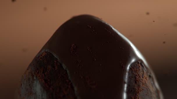 Superlangzame Beweging Van Vallend Cacaopoeder Praline Bonbon Detail Gefilmd Met — Stockvideo