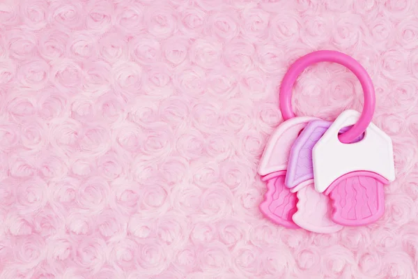 Baby Hintergrund Mit Beißring Auf Hellrosa Rosa Plüsch Stoff Mit — Stockfoto