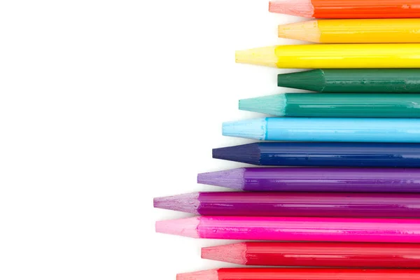Renkli Suluboya Kalemler Üzerinde Beyaz Kopya Alanı Ile Izole — Stok fotoğraf
