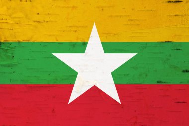 Yıpranmış ahşap bir rustik eski Myanmar bayrağı