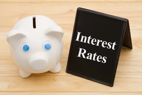 Die Zinssätze Ihrer Banken kennen — Stockfoto