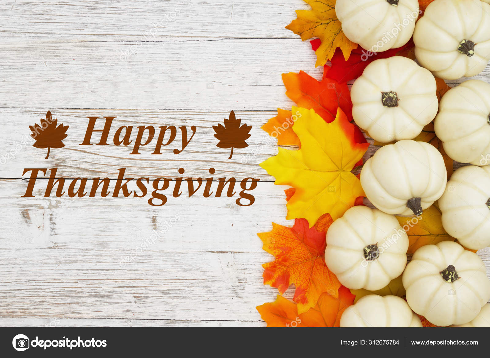 하얀 호박 과 가을 나뭇잎의 행복 한 추수감사절 인사 — 스톡 사진 © karenr #312675784, image size:1600x1167