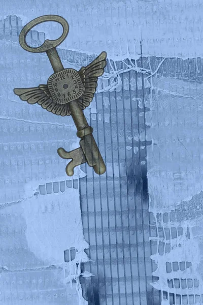 Vintage Bronzen Uurwerk Met Vleugels Skelet Sleutel Blauw Grunge Materiaal — Stockfoto
