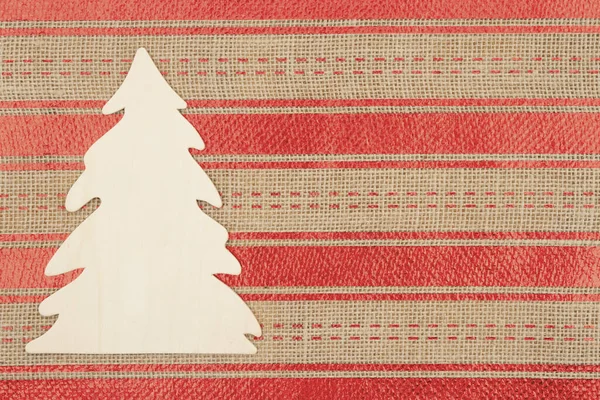 Drewno Choinka Czerwono Beżową Wstążką Splot Teksturowane Tło Miejsca Kopię — Zdjęcie stockowe