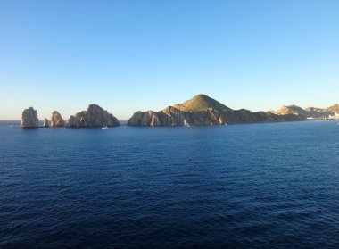 Cabo San Lucas olay yerinden bir yolcu gemisi. Baja California, Meksika.