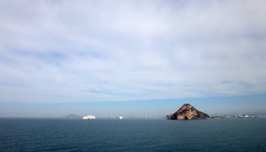 Mazatlan, Meksika'nın sahneleri bir yolcu gemisi.