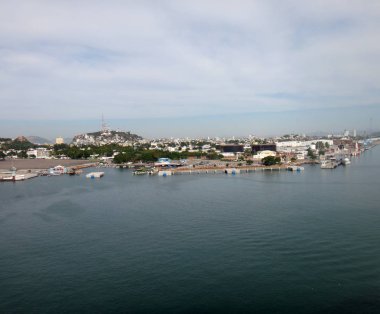 Mazatlan, Meksika'nın sahneleri bir yolcu gemisi.