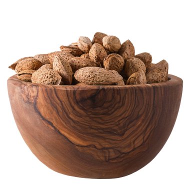 Badem beyaz kase. Badem fındık kabuğu kase Isolated beyaz arka plan üzerinde.