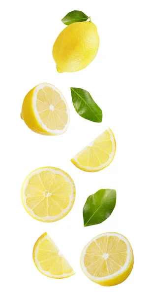 Fallande citron isolerad på vit bakgrund — Stockfoto