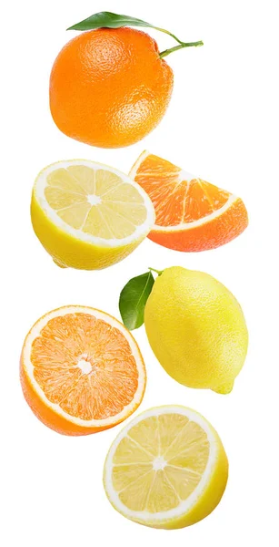 Летающие Свежие Лимонные Апельсиновые Фрукты Изолированы Белом Фоне Вырезкой Пути — стоковое фото