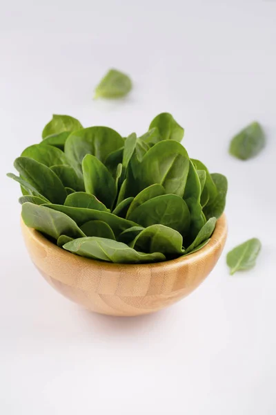 Foglie Spinaci Freschi Ciotola Legno Cibo Sano Con Spazio Copiare — Foto Stock