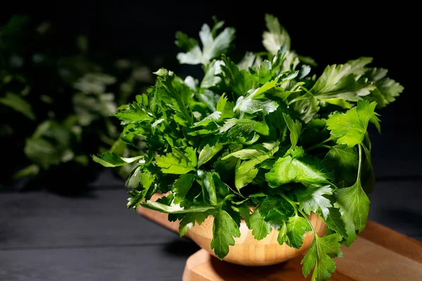 Fresh Organic Parsley Bunch Wooden Bowl Old Rustic Wooden Table — Stock Photo, Image