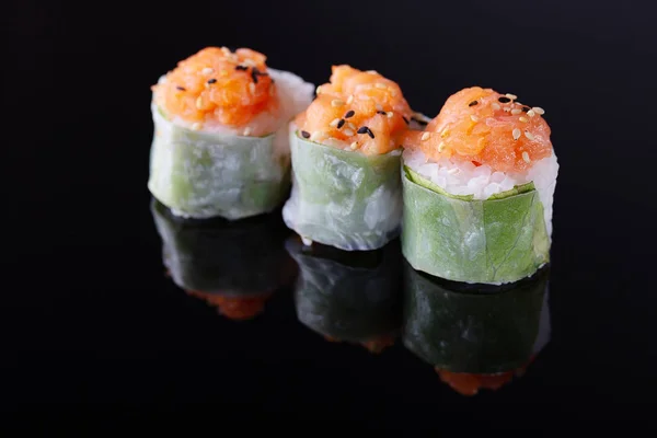 Japán Sushi Fekete Háttér Szöveg Másolása Szóközzel Lágy Fókusz Ázsiai — Stock Fotó