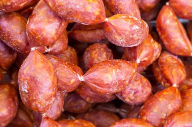 Salam ve sosis üretim tipik İtalyan gıda ürünleri