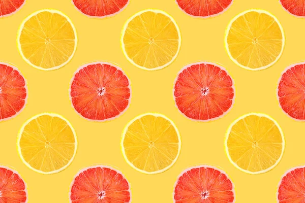 創造的な色の質感に隔離された新鮮な果物のパターン — ストック写真