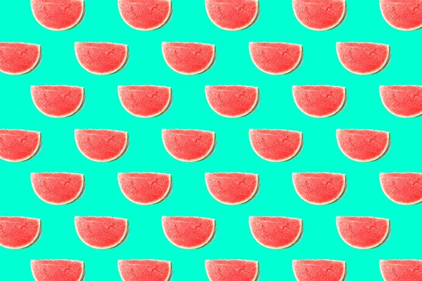 Kreatives Layout Der Nahtlosen Früchte Muster Foto Wassermelonenscheiben Auf Hellgrünem — Stockfoto